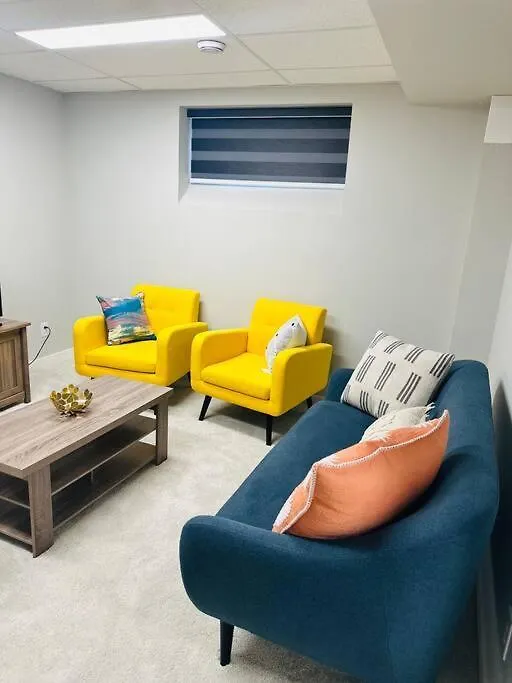 Casa vacanze 1 Bedroom Modern Basement Suite With Private Entrance Winnipeg Canada